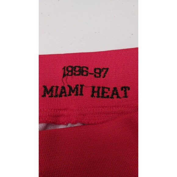Just Don Miami Heat 1996-97 Stitched Red Basketball Shorts Size Men's Small - Picture 9 of 9